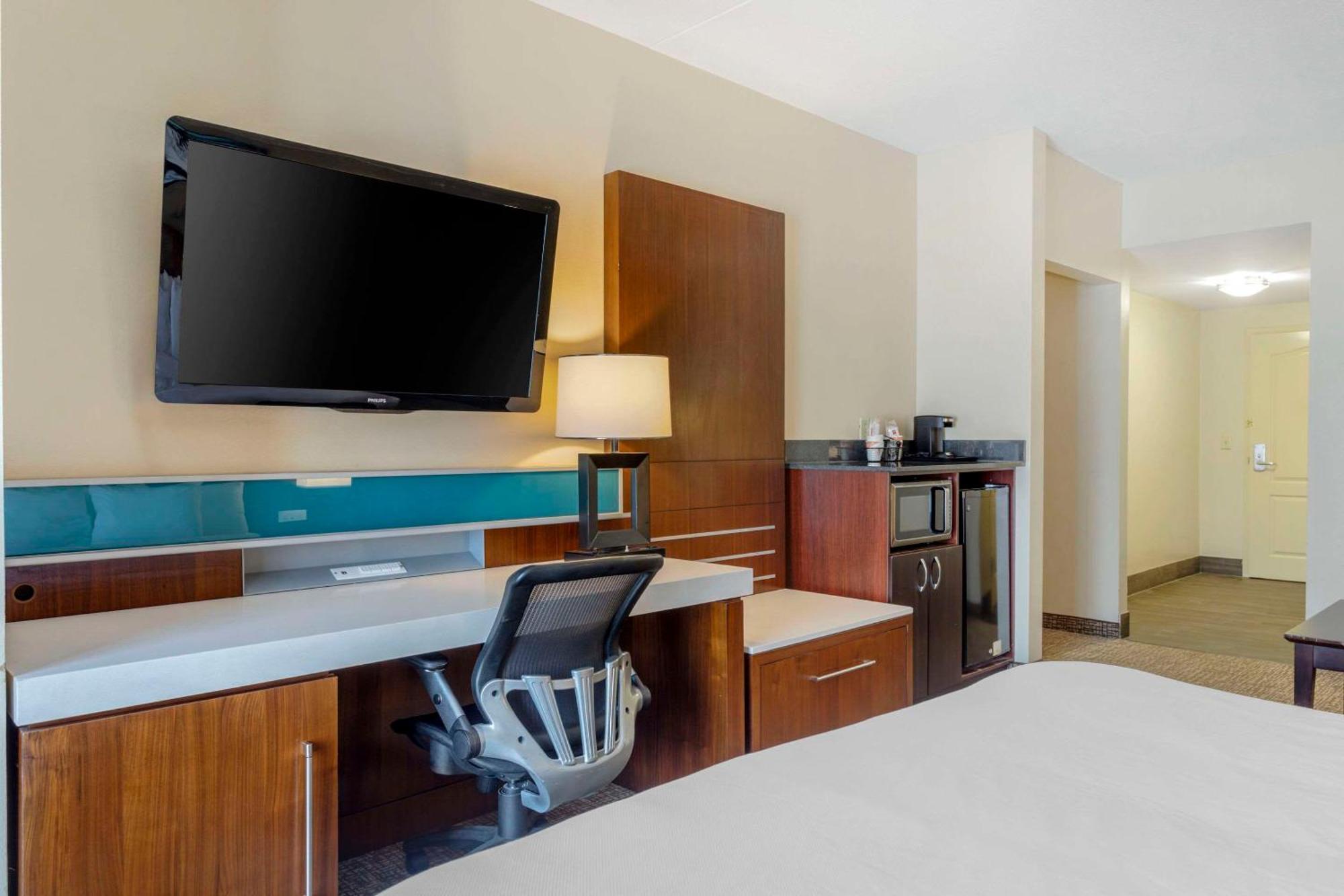 Comfort Suites East Knoxville Esterno foto